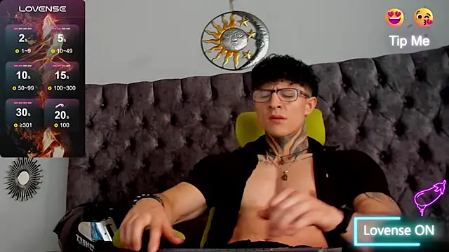 Snapshot of Jeins_carter chatting on January 16, 5:01 pm Jeins carter online show from January 16, 5:01 pm