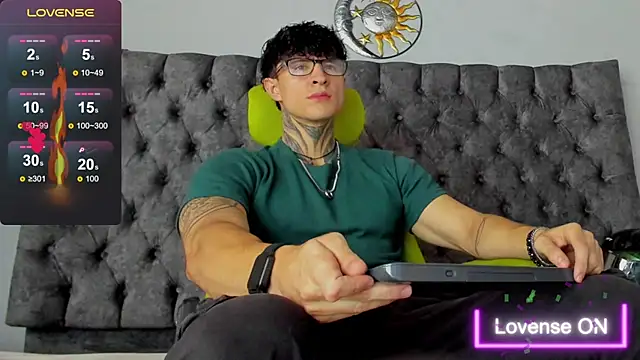 Snapshot of Jeins_carter chatting on February 21, 1:22 pm Jeins carter online show from February 21, 1:22 pm