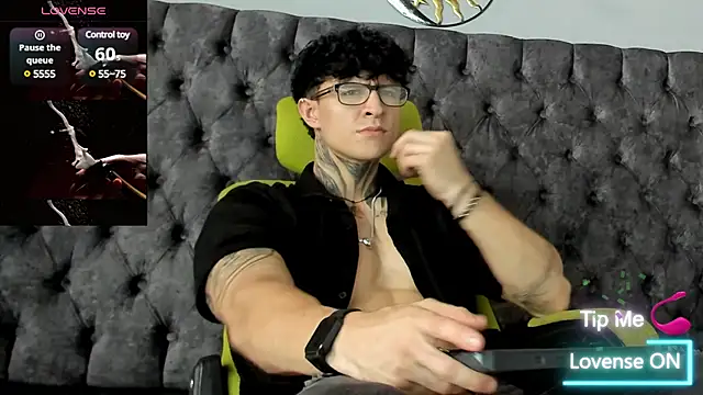 Snapshot of Jeins_carter chatting on March 5, 4:57 pm Jeins carter online show from March 5, 4:57 pm