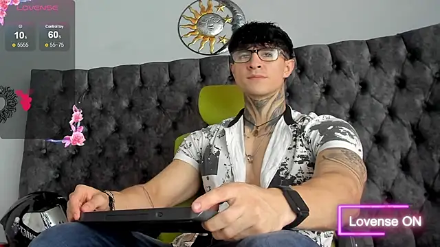 Snapshot of Jeins_carter chatting on March 17, 1:39 pm Jeins carter online show from March 17, 1:39 pm