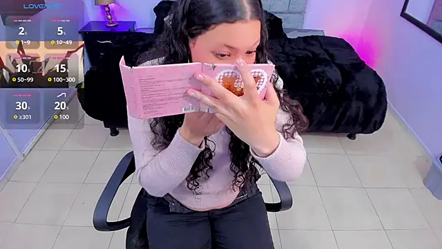 Lana stone  online show from January 19, 7:46 am