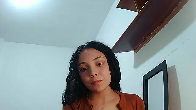 linzeysmith4 online show from December 30, 9:59 am