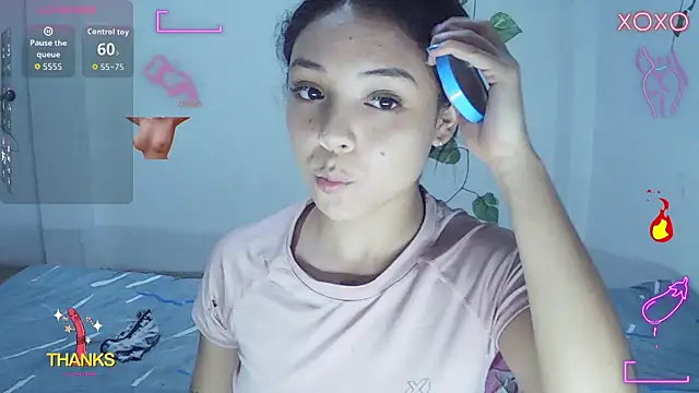 linzeysmith4 online show from October 2, 2:29 am