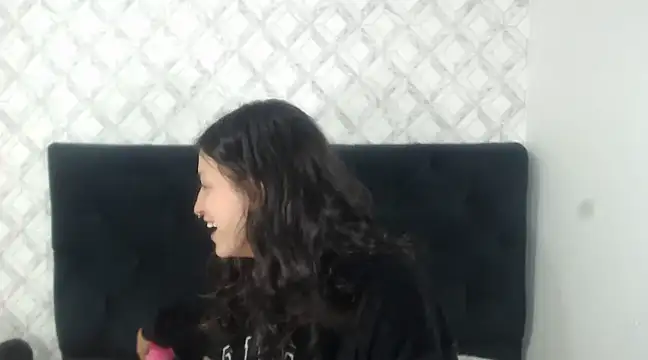 Snapshot of Emma-Wilson chatting on February 20, 12:52 am Emma-Wilson online show from February 20, 12:52 am