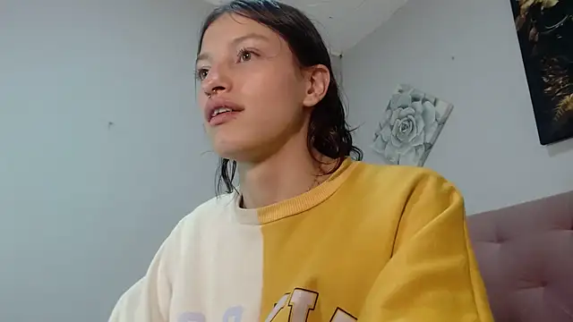 Snapshot of Emma-Wilson chatting on March 14, 5:46 pm Emma-Wilson online show from March 14, 5:46 pm