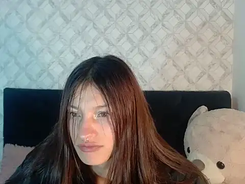 Snapshot of Emma-Wilson chatting on November 26, 4:02 am Emma-Wilson online show from November 26, 4:02 am