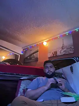 bigdickgio6923 online show from April 5, 2:53 am