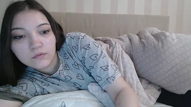 Snapshot of AlisaDevis chatting on May 24, 8:08 am AlisaDevis online show from May 24, 8:08 am