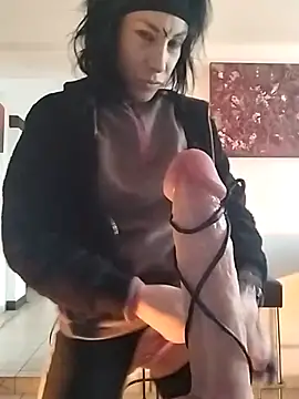 Snapshot of freyamoret chatting on January 7, 8:24 am freyamoret online show from January 7, 8:24 am