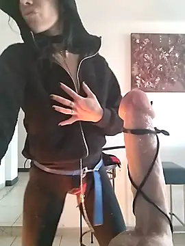 Snapshot of freyamoret chatting on January 14, 10:27 am freyamoret online show from January 14, 10:27 am