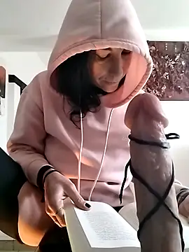 Snapshot of freyamoret chatting on February 28, 2:31 pm freyamoret online show from February 28, 2:31 pm