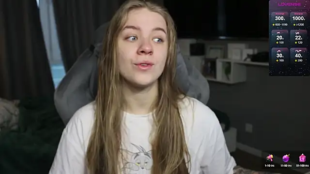 candy maggie online show from December 6, 9:21 am