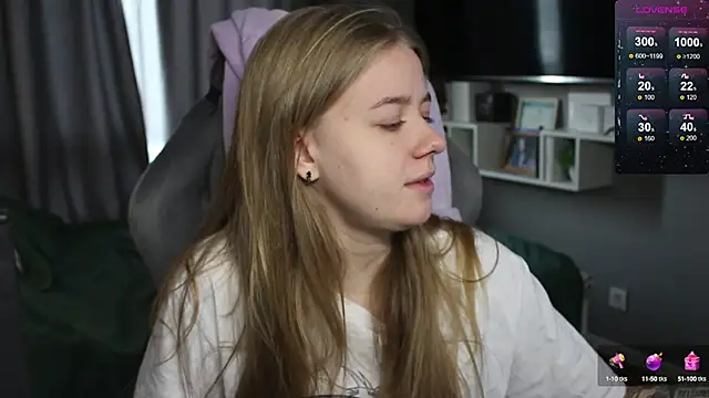 candy maggie online show from December 12, 9:30 am