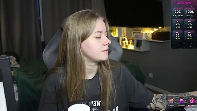 candy maggie online show from December 17, 1:38 pm