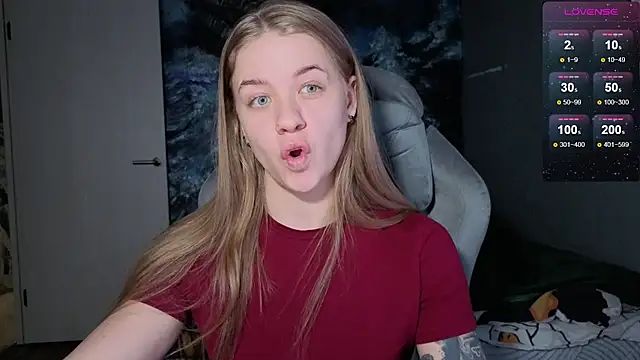 candy maggie online show from December 21, 6:15 pm