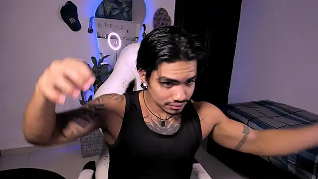 Young laroi online show from December 22, 11:52 pm