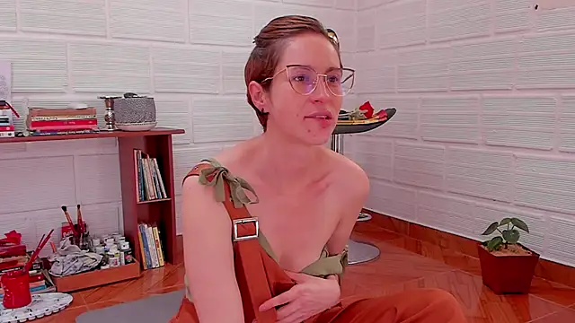 Snapshot of cuddlingbunny chatting on January 18, 3:59 pm cuddlingbunny online show from January 18, 3:59 pm