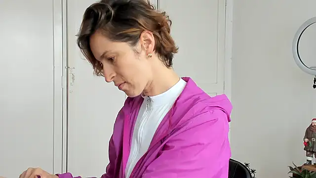 Snapshot of cuddlingbunny chatting on November 29, 3:26 pm cuddlingbunny online show from November 29, 3:26 pm