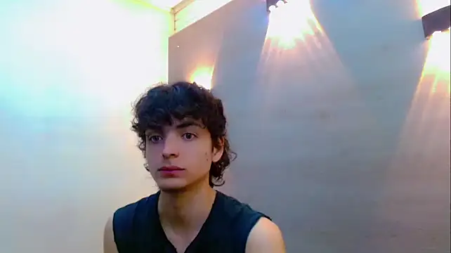 Snapshot of Sr_BonnyEthan chatting on January 8, 1:35 pm Sr BonnyEthan online show from January 8, 1:35 pm