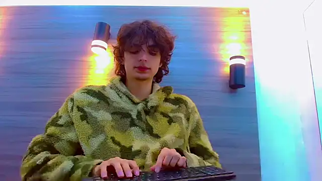 Sr BonnyEthan online show from April 13, 12:54 pm