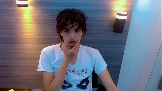 Snapshot of Sr_BonnyEthan chatting on July 16, 1:06 pm Sr BonnyEthan online show from July 16, 1:06 pm