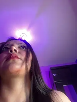 Isa-Jones online show from December 17, 2:17 am