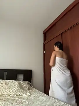 emely sexx20 online show from March 19, 7:40 pm