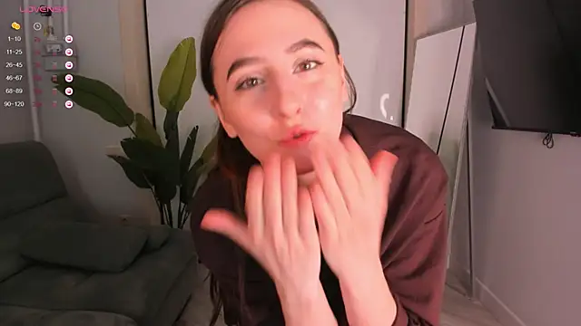 Snapshot of helen_ramsay chatting on October 3, 2:58 pm helen ramsay online show from October 3, 2:58 pm