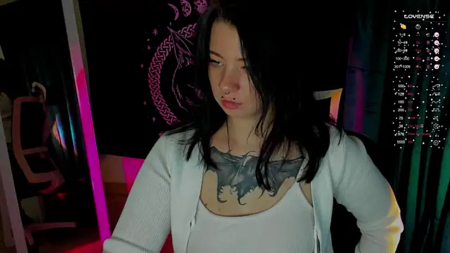 Snapshot of Sam_Mystery chatting on December 4, 5:00 pm Sam Mystery online show from December 4, 5:00 pm