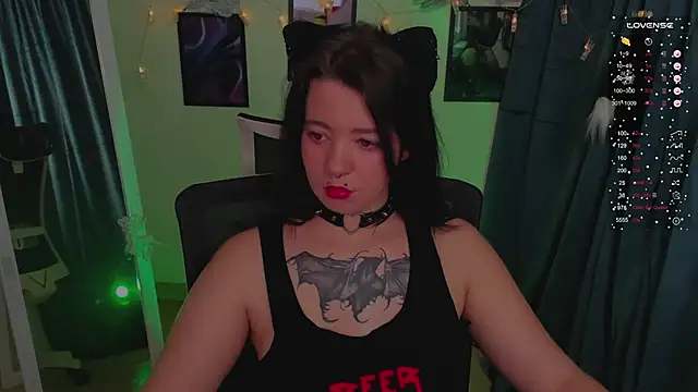 Snapshot of Sam_Mystery chatting on December 18, 4:39 pm Sam Mystery online show from December 18, 4:39 pm