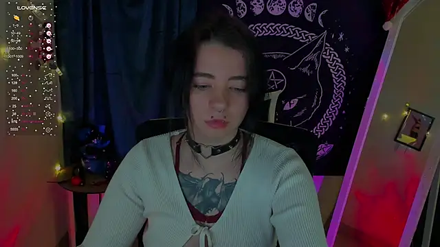 Snapshot of Sam_Mystery chatting on January 10, 8:26 pm Sam Mystery online show from January 10, 8:26 pm