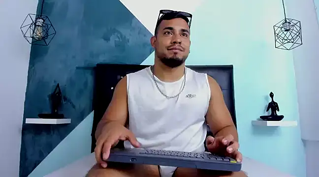 Snapshot of BrianMalonee chatting on January 22, 7:34 pm BrianMalonee online show from January 22, 7:34 pm