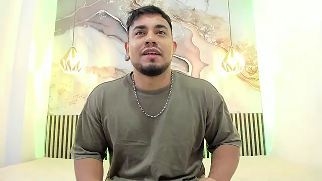 Snapshot of BrianMalonee chatting on February 4, 11:49 am BrianMalonee online show from February 4, 11:49 am