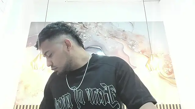 Snapshot of BrianMalonee chatting on February 13, 11:50 am BrianMalonee online show from February 13, 11:50 am