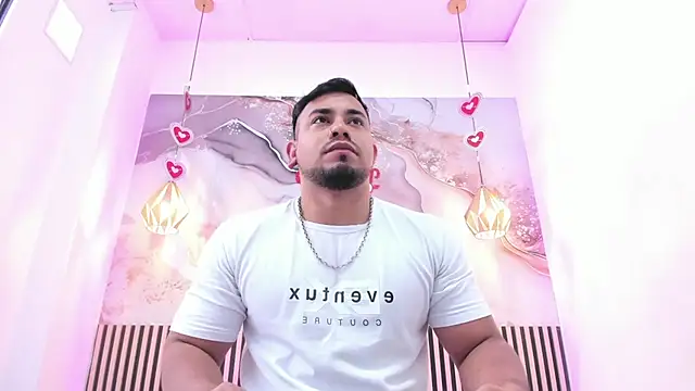 Snapshot of BrianMalonee chatting on February 25, 1:32 pm BrianMalonee online show from February 25, 1:32 pm