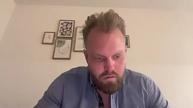 Snapshot of jerkoffwankster chatting on January 6, 5:59 pm jerkoffwankster online show from January 6, 5:59 pm