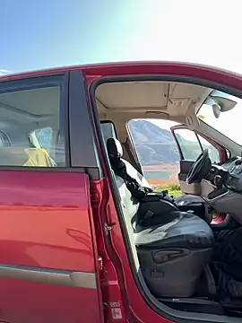 selenaluvv online show from December 18, 12:40 pm