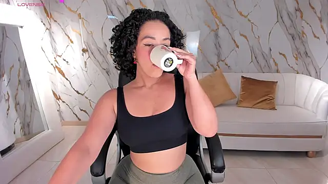 AlessaRomero online show from March 10, 7:29 pm