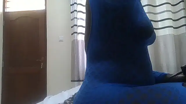 Snapshot of Fine_assie chatting on September 26, 7:56 am Fine assie online show from September 26, 7:56 am