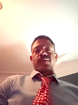 Snapshot of Tony_Torrente chatting on May 29, 8:34 am Tony Torrente online show from May 29, 8:34 am