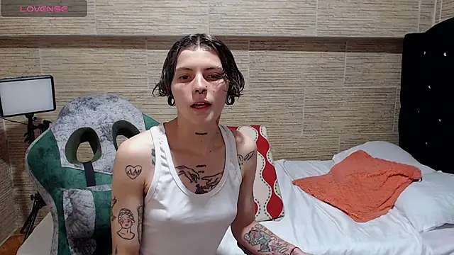 pretty cristal69 online show from February 2, 10:39 pm