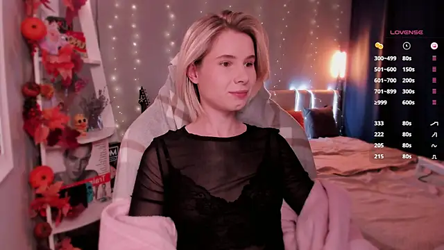 Snapshot of enigma_mia chatting on October 26, 9:48 am enigma mia online show from October 26, 9:48 am