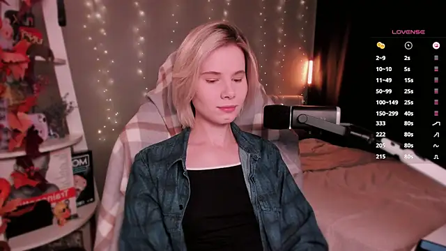 Snapshot of enigma_mia chatting on November 10, 8:46 am enigma mia online show from November 10, 8:46 am