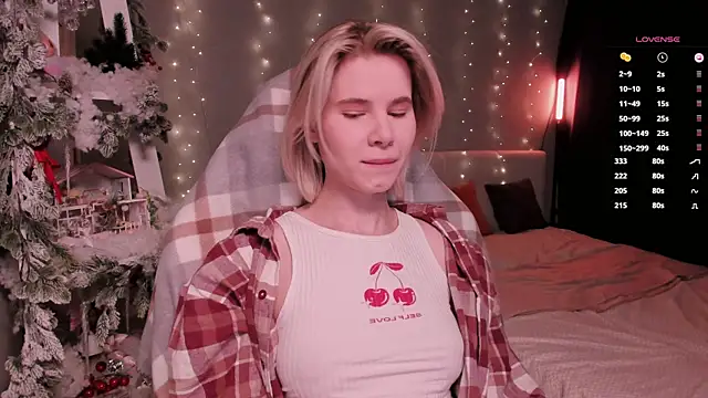 Snapshot of enigma_mia chatting on December 21, 11:17 am enigma mia online show from December 21, 11:17 am