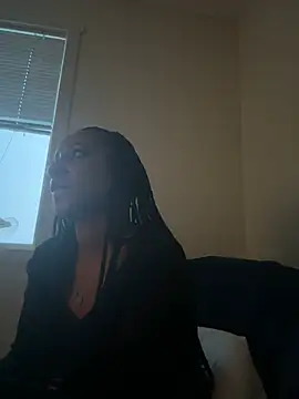 Your Paris online show from February 8, 12:38 am