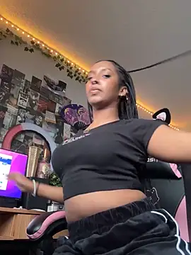 Your Paris online show from February 11, 11:44 pm