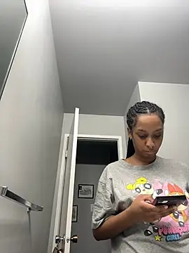 Your Paris online show from February 26, 2:36 pm