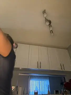 Your Paris online show from March 18, 1:21 am