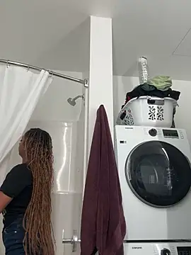 Your Paris online show from October 20, 2:39 pm