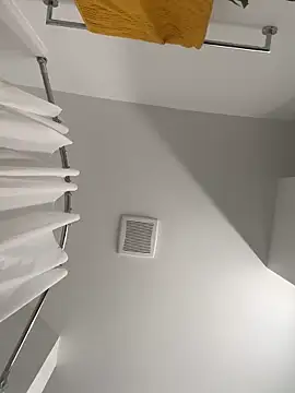 Your Paris online show from February 4, 10:15 pm